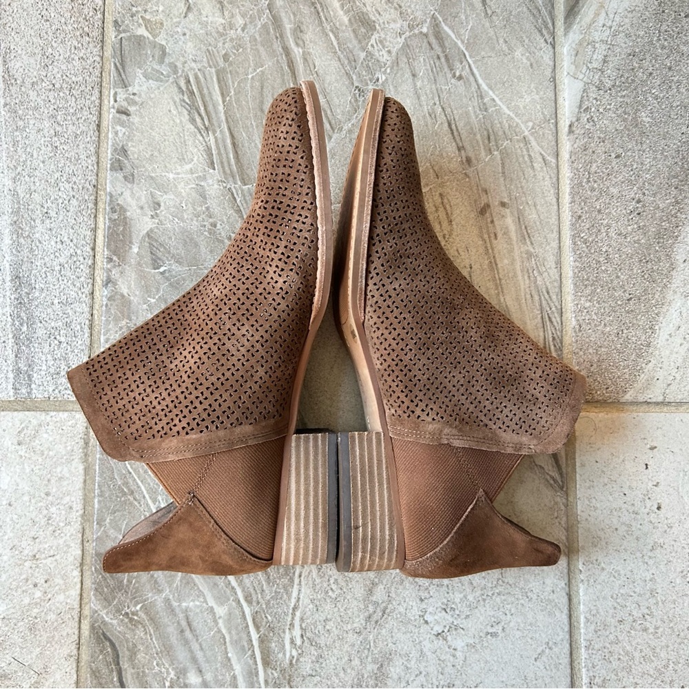 NWOB Vince Camuto Celena Perforated Suede Leather Ankle Bootie, Size 10 - Picture 7 of 10